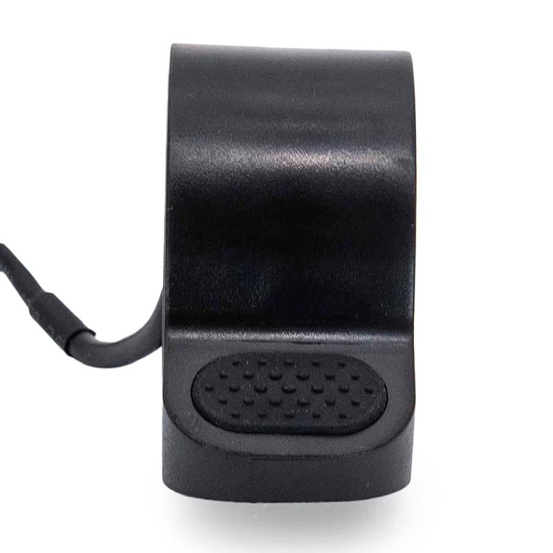 Acceleratore con tampone nero